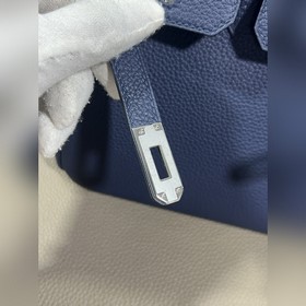 Фотографии мастерской Birkin Platinum, темно-синяя, серебряная за