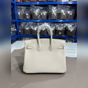 Фотографииз мастерской Birkin Platinum Milkshake Silver Buckle 25