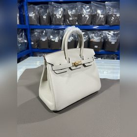 Фотографииз мастерской Birkin Platinum Milkshake White Gold Buckl