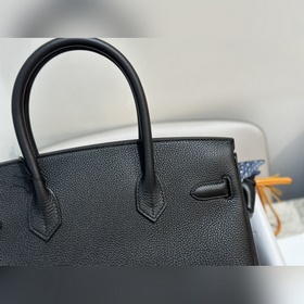 В наличии, в идеальном состоянии. В наличии, Birkin 30 см, черный