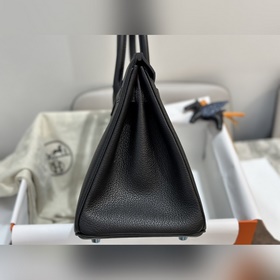 В наличии, в идеальном состоянии. В наличии, Birkin 30 см, черный