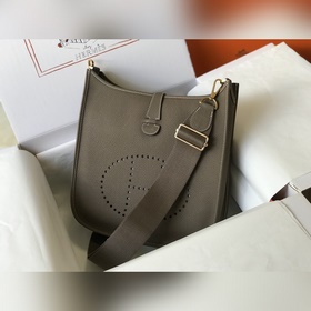 『    』 Слоновая кость с золотой застежкой Сочетание прочности 