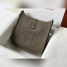 『    』 Слоновая кость с золотой застежкой Сочетание прочности 