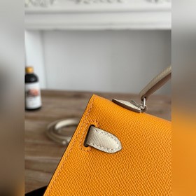 Кэлли второго поколения mini Цвет： солнечно-желтый/молочно-белый