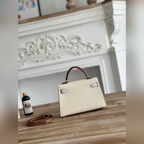 Kelly II Mini Цвет： молочный белый/фантазийный розово-фиолетовый