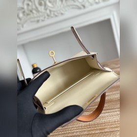 Kelly II Mini Цвет： молочно-белый/фантазийный розово-фиолетовый/