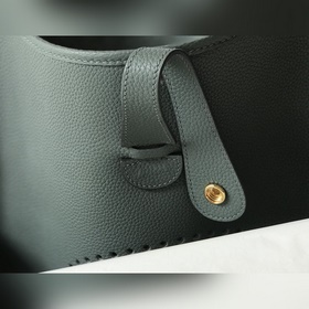 『    』 Абрикосовый зеленый с золотой застежкой Сочетание прочн
