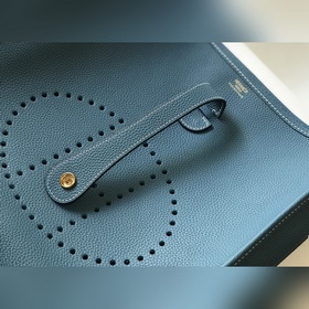 『    』 Джинсовый синий с золотой застежкой Сочетание прочности