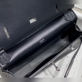 Черная серебряная застежка ·  Наконец-то понял, что такое мален