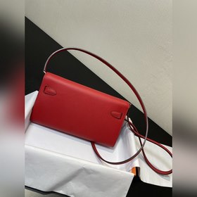 Kelly woc – популярная модель, которую стоит приобрести каждому. 