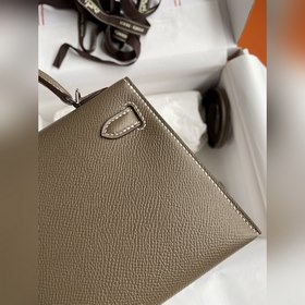 В наличии： Ручная работа, второе поколение Mini Kelly 19 см, импо