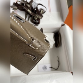 В наличии： Ручная работа, второе поколение Mini Kelly 19 см, импо