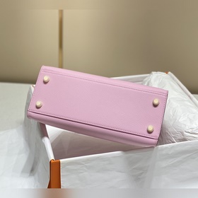 Ручная восковая нить    Амарант В наше время Hermès вышел за 