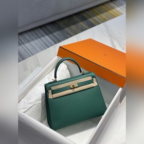 Ручная восковая нить В наше время Hermès вышел за рамки простого