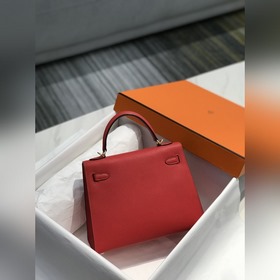 Ручная восковая нить    Красный В наше время Hermès вышел за р