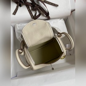 Мини Линди 19 см, оригинальная кожа TC [молочный белый] Серебряна