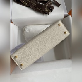Mini Kelly второго поколения, 19 см, импортная кожа Epsom, молочн
