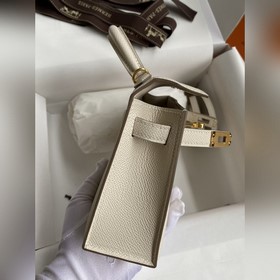 Mini Kelly второго поколения, 19 см, импортная кожа Epsom, молочн