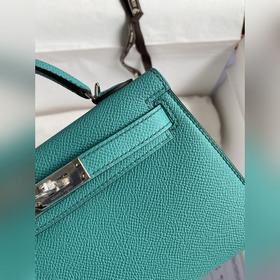 Mini Kelly второго поколения, 19 см, импортная кожа Epsom, зелены