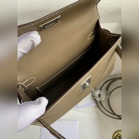 Mini Kelly второго поколения, 19 см, импортная кожа Epsom, цвет «