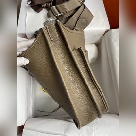 В наличии： Evelyn 28 см, импортная кожа TC, серый цвет слоновой к