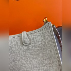 Фотография реального товара. Evelyn Milkshake Platinum Buckle, по