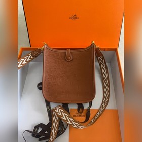 Фотография реального товара. Evelyn Gold Brown Gold Buckle, полур