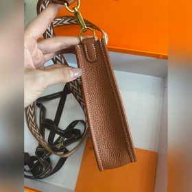 Фотография реального товара. Evelyn Gold Brown Gold Buckle, полур