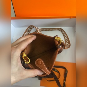 Фотография реального товара. Evelyn Gold Brown Gold Buckle, полур