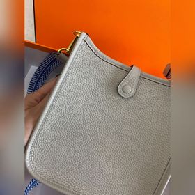 Фотография реального товара. Evelyn Pearl Grey Gold Buckle, полур