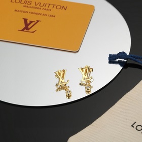 【Версия Seiko】 Серьги Louis Vuitton с буквами. Созданные с высоки