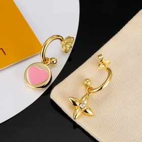 Louis Vuitton Золотой четырехлистный клевер, асимметричный. Созда
