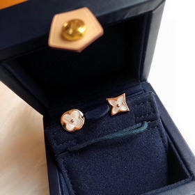 Lv Louis Vuitton Асимметричные серьги-гвоздики с четырехлистным к