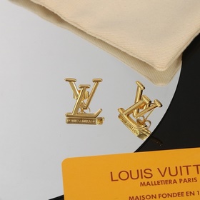 Золотые серьги-гвоздики с буквами LV. Индивидуальность Louis Vuit