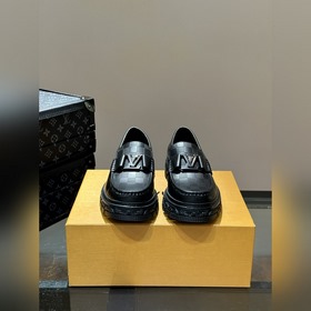 LV Louis Vuitton Baroque — модная ретро-модель для мужчин, туфли-