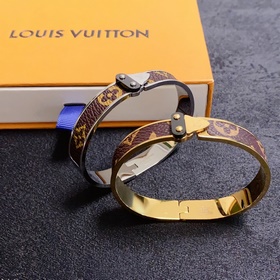 Кожаный браслет с буквами LV, универсальный, Louis Vuitton. С мом