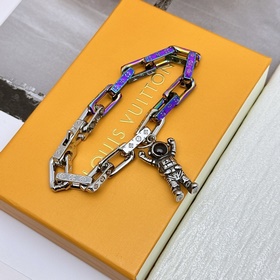 Браслет Louis Vuitton Оригинальный товар, новая модель из бутика,