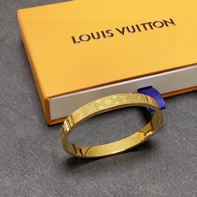 Браслет LV Louis Vuitton с момента своего появления на рынке поль