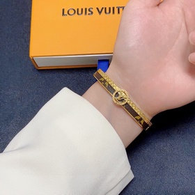 Нейтральный браслет LV Louis Vuitton с момента своего появления н