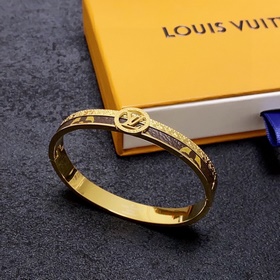 Нейтральный браслет LV Louis Vuitton с момента своего появления н