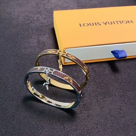 Новый браслет LV Louis Vuitton с момента своего появления на рынк