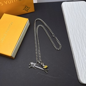 Ожерелье Louis Vuitton Оригинальный товар, новая модель из бутика