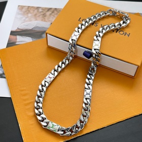Новинка M01532 Цена ожерелья LV Louis Vuitton MOSAIC： 0, цена бра