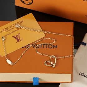 Ожерелье LV Heart Peach от Donkey Home. Новая коллекция Louis Vui