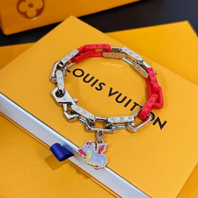 Новогодний подарок LV Louis Vuitton MONOGRAM CHAIN Год Дракона Ц