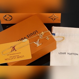 Золотое колье с буквами LV Колье Louis Vuitton Индивидуальность С