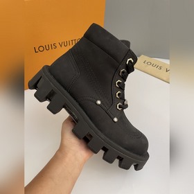 LV Checker — обязательный элемент осенне-зимнего гардероба мужчин