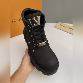 LV Checker — обязательный элемент осенне-зимнего гардероба мужчин