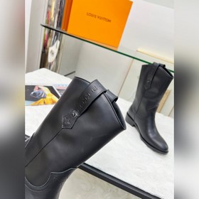 Louis Vuitton Луи Виттен, новейшая модель осень-зима 2025, высоко