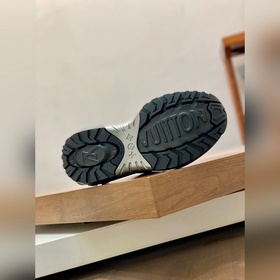 Lv Luxury Новая модель ботинок DISCOVERY, Эти ботинки LV Discover